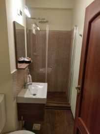 Închiriez apartament cu 4 camere in Complex la 5 minute de Uvt