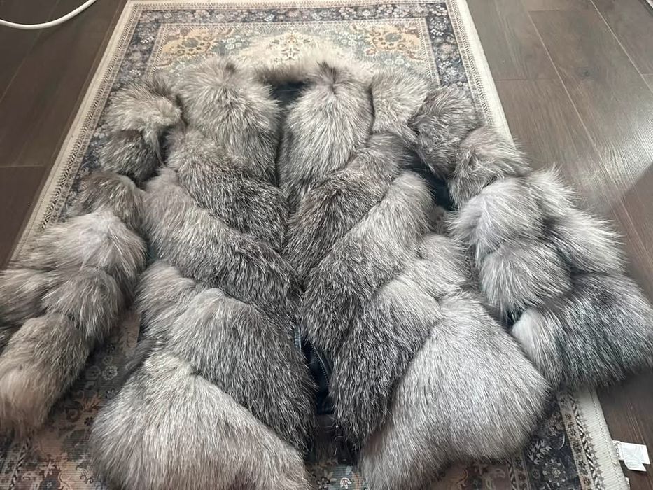 Vând blană de vulpe