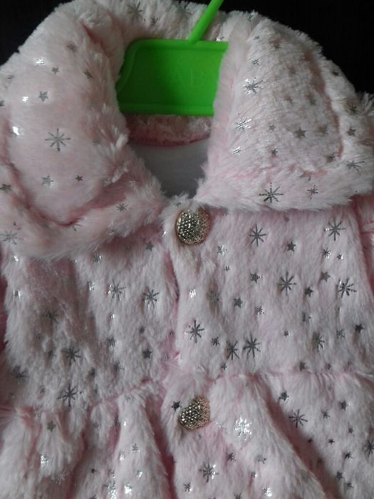 Qizaloqlar uchun yangi ustki kiyimcha.