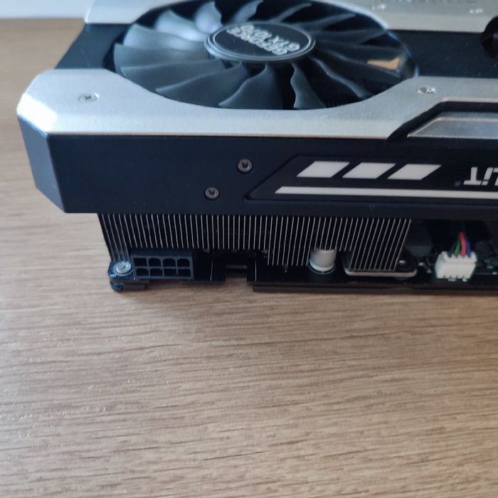 Palit GTX 1070 .