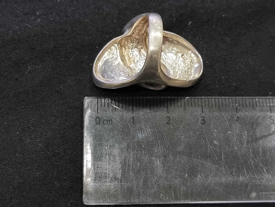 Масивен дамски сребърен пръстен 10.24 гр.