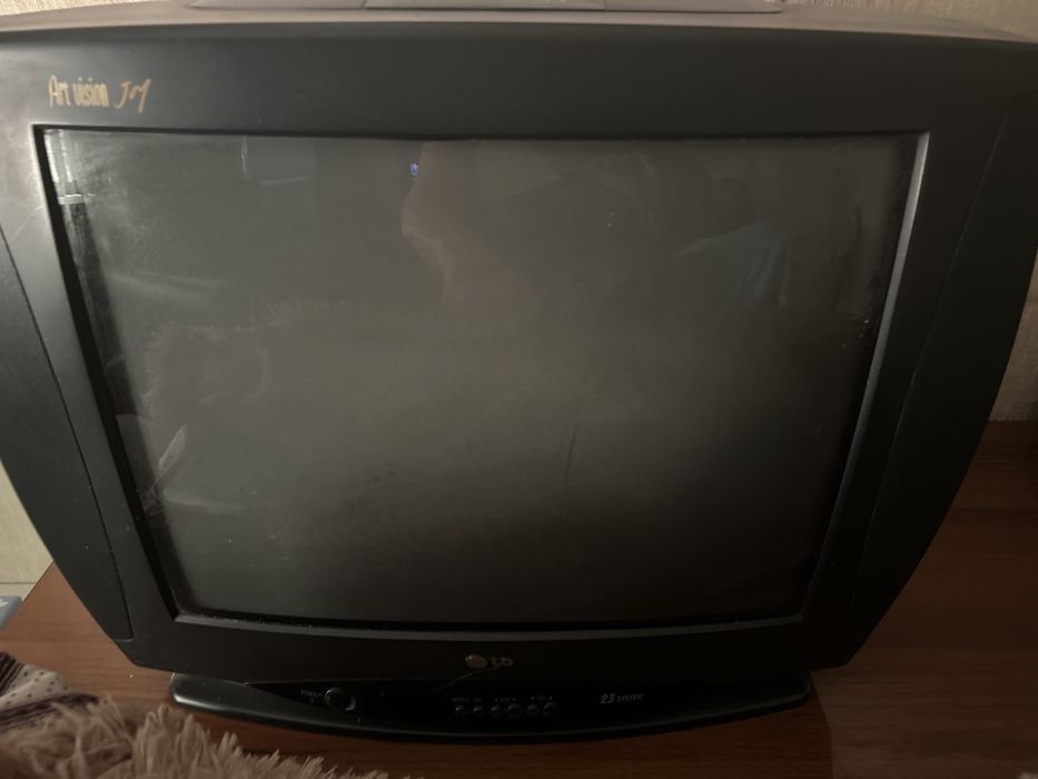 Телевизор б/у ,в хорошем состояний