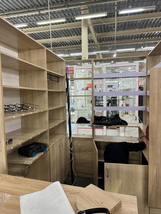 Продам витрины для бутика