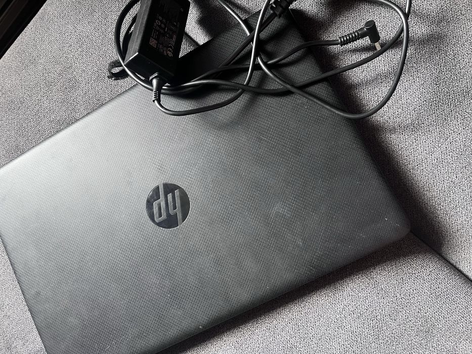 Ноутбук HP 15-da0557ur