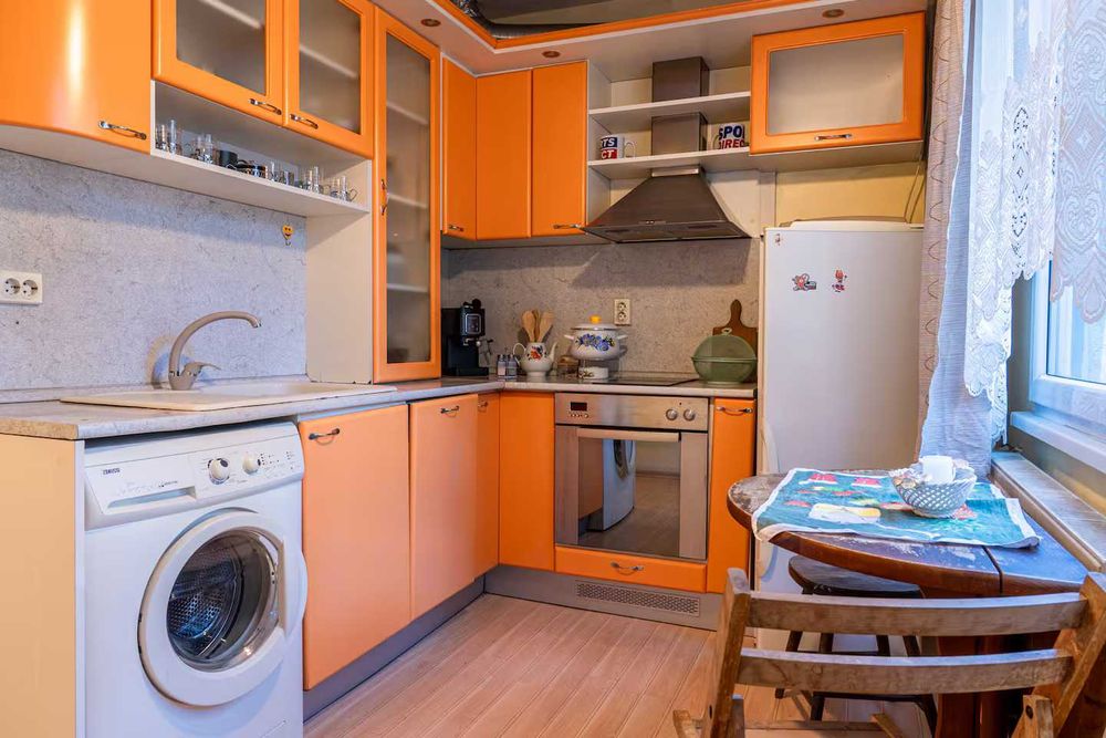 Нощувки - The Lindens 1BR Cozy Apartment with Free Parking