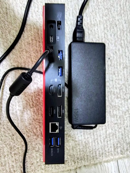 Docking station Lenovo Thunderbolt 3 gen 2  + incarcator mare 135w
