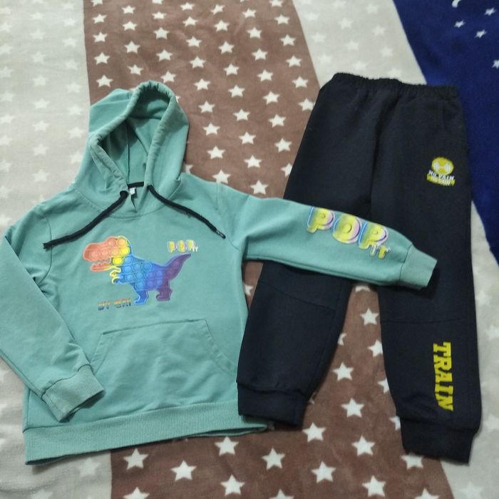 Костюм на мальчика 5-6 лет