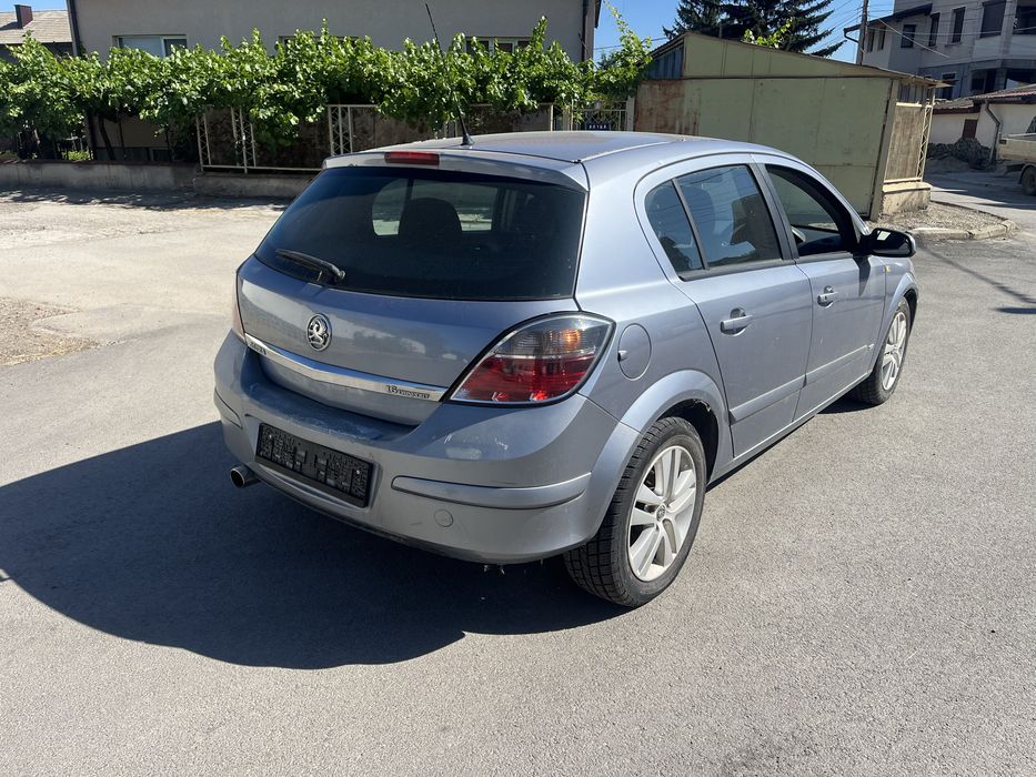Opel Astra H 1.6i на части