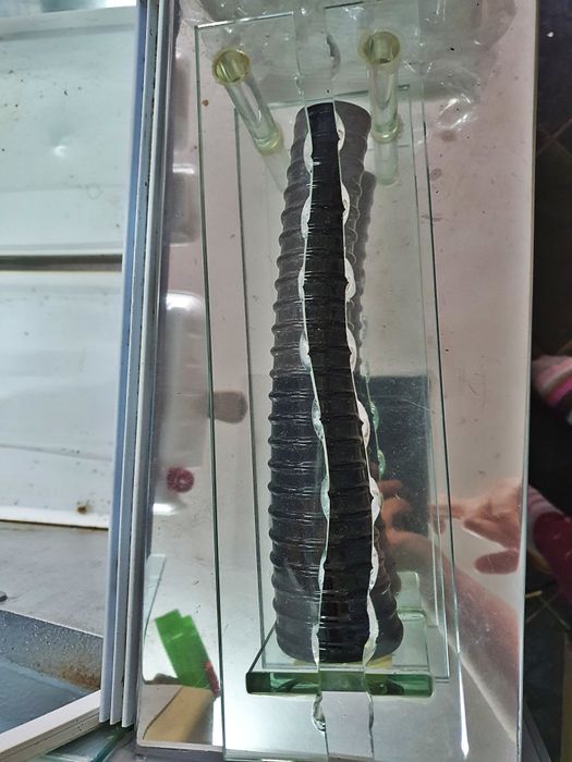 Дизайнерска ваза