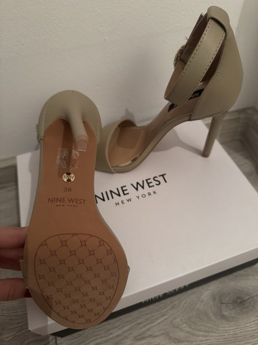 Високи токчета, сандали Nine West