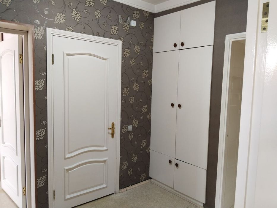 Продаётся  3 комнатная квартира 77 серии кирпичный дом.