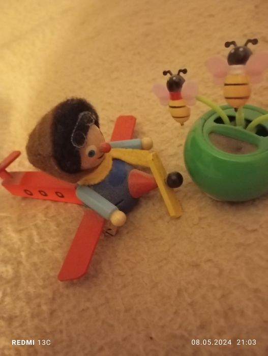 Jucarii diferite pt copii