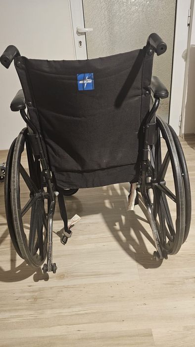 Инвалидна количка Medline
