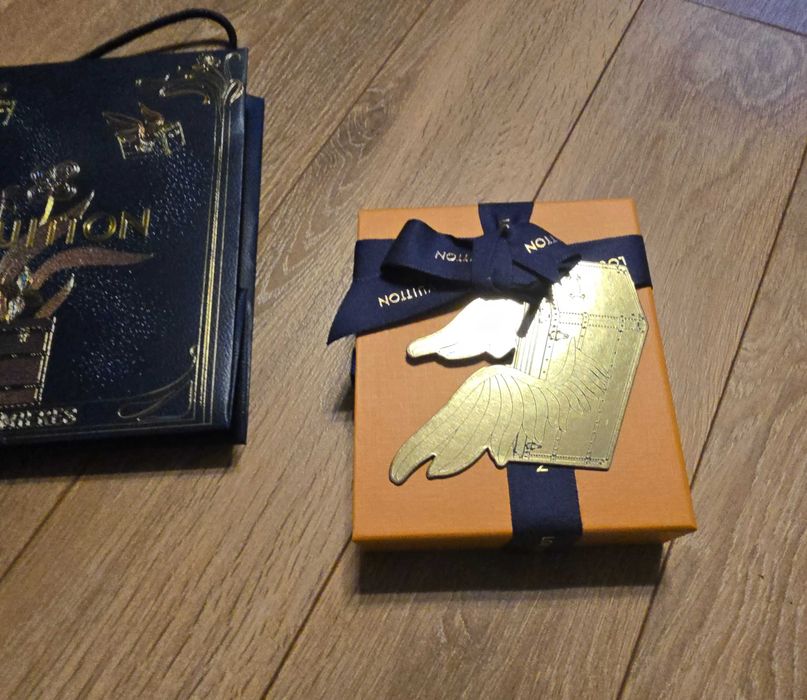 Louis Vuitton жълта кутия оригинална