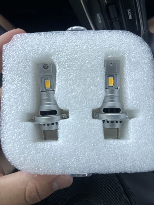 Продам лед лампы состояние новые