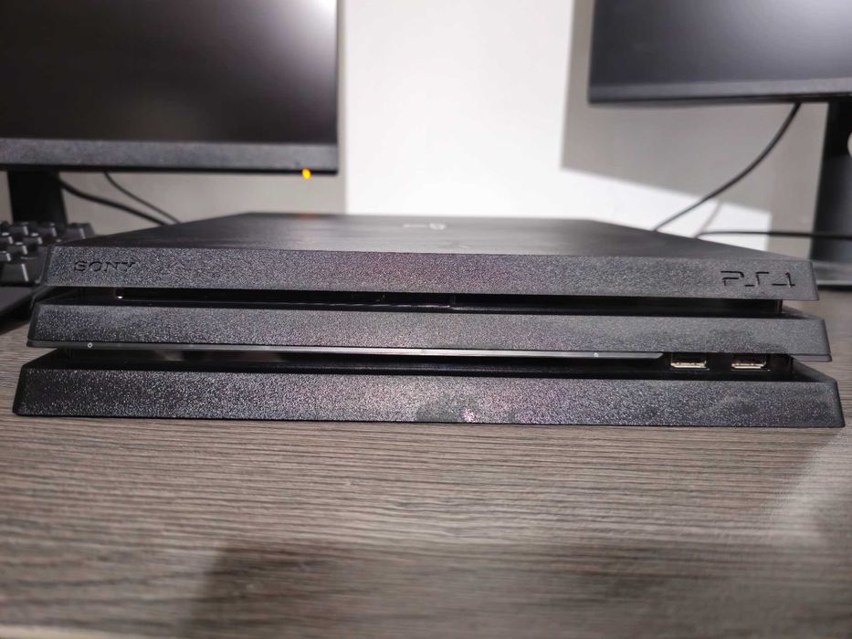 PlayStation 4 pro 1TB + 1бр. джойстик