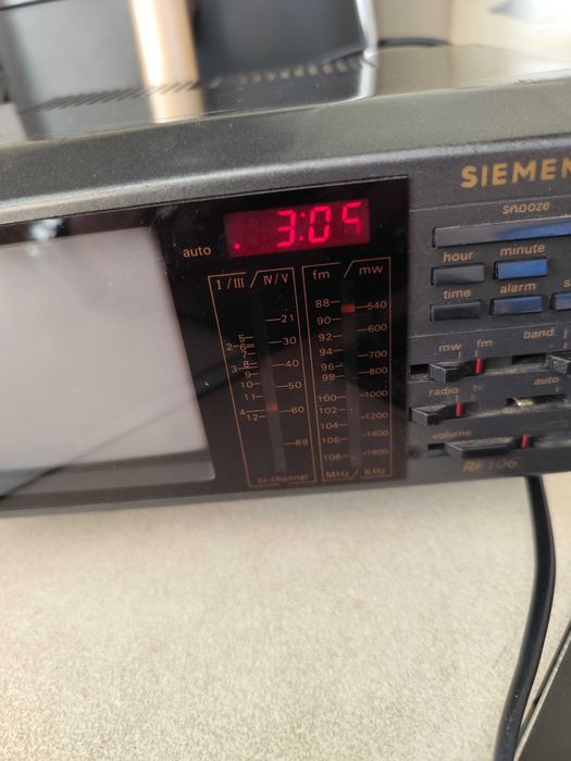 Радио с телевизор SIEMENS RF 106