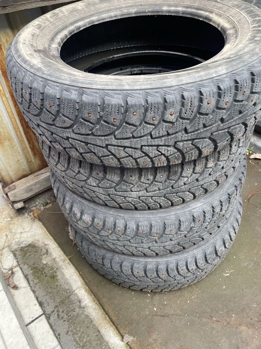 Продам зимные шины 185/65R15