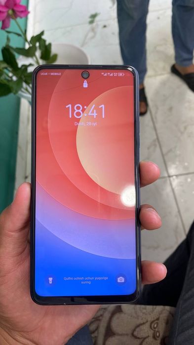 Tecno comon 19 sotiladi 6/128 xotiraga ega