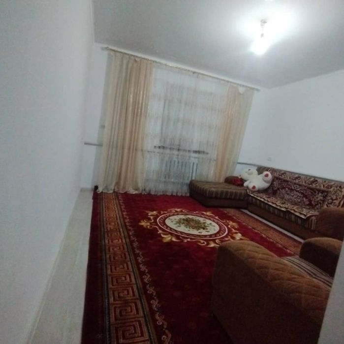 Г.Ходжели уй Сотилади.