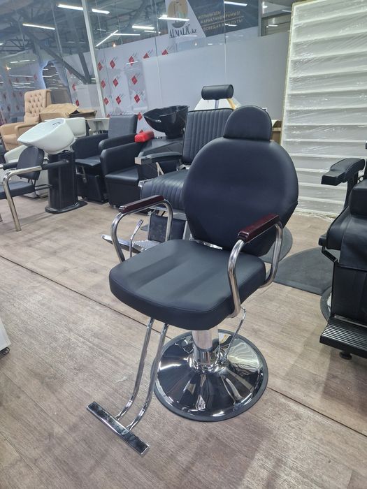 Откидное мужское кресло