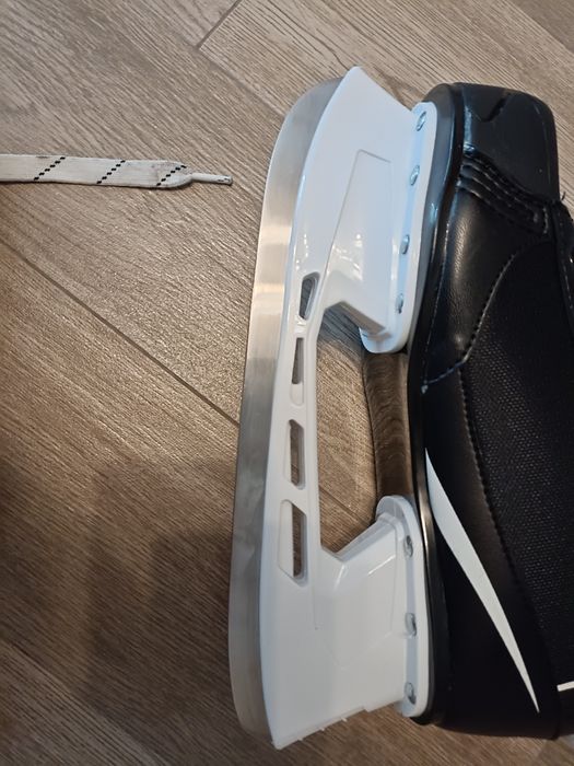 Patine Roces Rh4 Hockey, 43.
RH4 Patine ckey
RH4 Patine Hockey