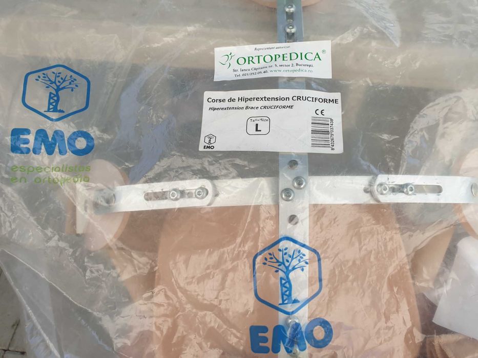 Corset ortopedic in cruce