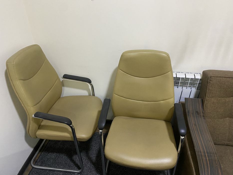 Продается мебель на офис