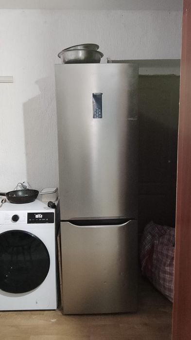 Продаю холодильник