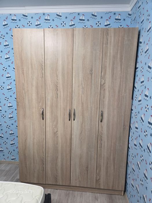 Шкаф 4-х дверный