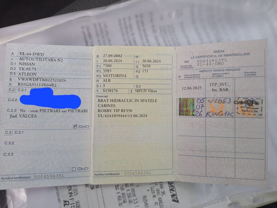 Nissan Atleon cu macara