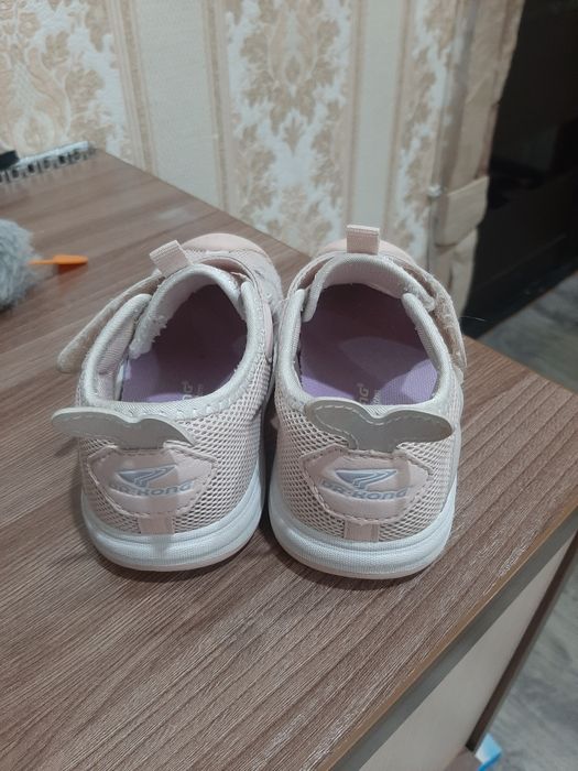 Продам сандалии Dr.  kong