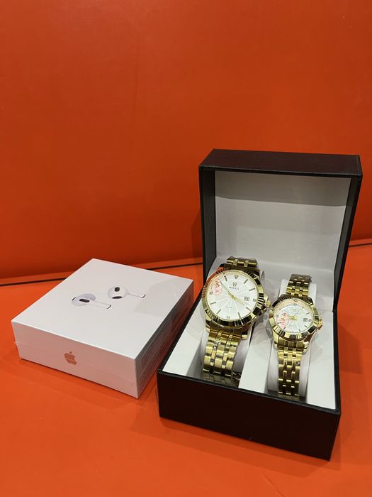 Алтын түсті жұп сағаттар