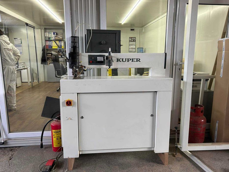 Шивачка за фурнир / Машина за съединяване на фурнир KUPER FW/J 92