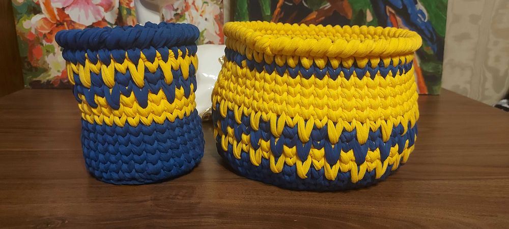 Вязанные корзинки