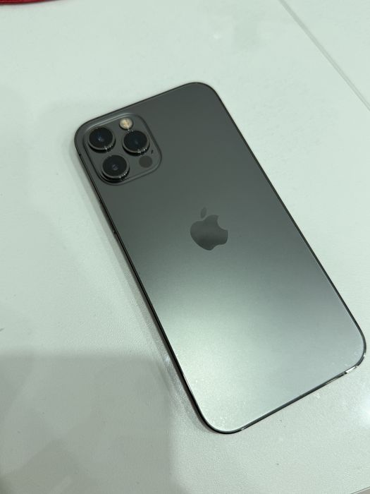 IPhone 12 Pro, в отличном состоянии