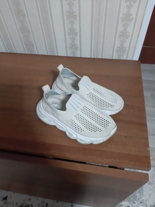 Продам обувь летнюю на девочку