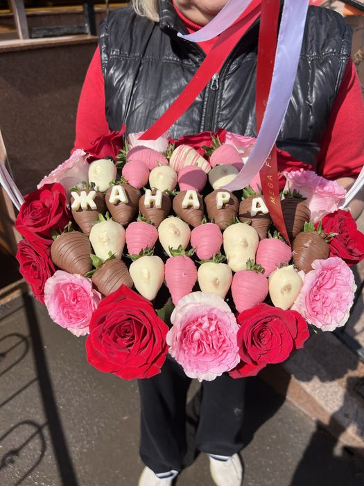 Клубника в шоколаде Астана