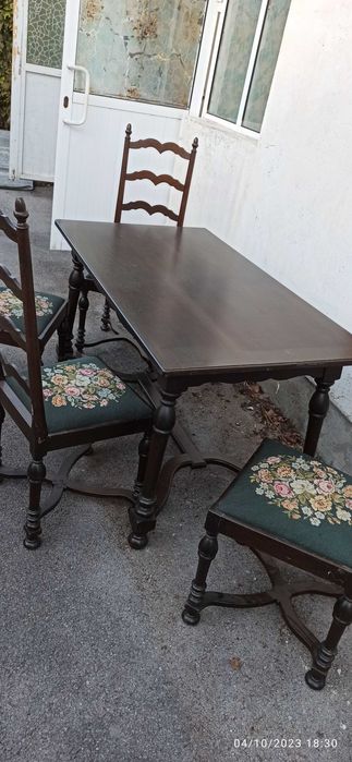 Маса с 4 стола - Дърво