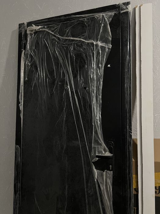 Дверь входная.