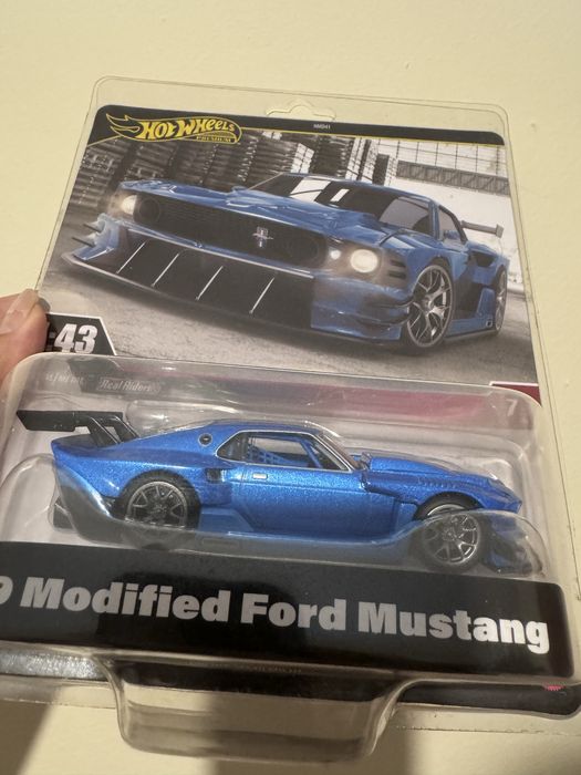 Hot wheels - 69 modified Ford Mustang