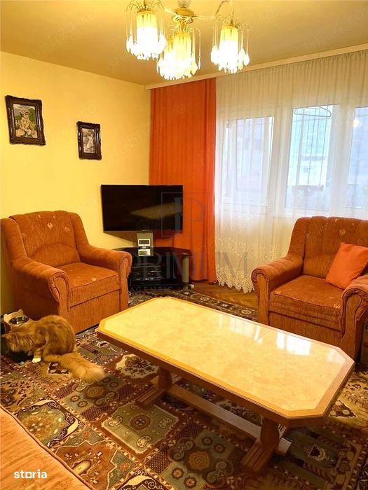 Dambovita - Etaj 3 Lift - 3 Camere - Decomandat - Centrala Proprie - B