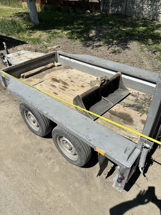 Vând remorcă utilaje