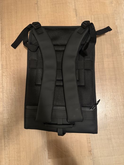 Ghiozdan negru Iqos