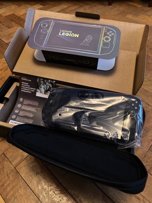 Lenovo legion go 2, z2 extreme 1tb, 890m, 32 GB RAM