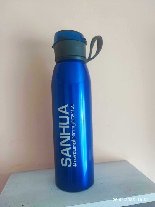 НОВА термобутилка за студени напитки