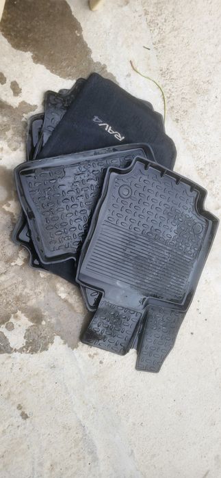 Полики от тойота рав 4