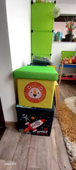 Sifonier, masa+scaun, raft+cutii, banc lucru, joc fotbal, tabla