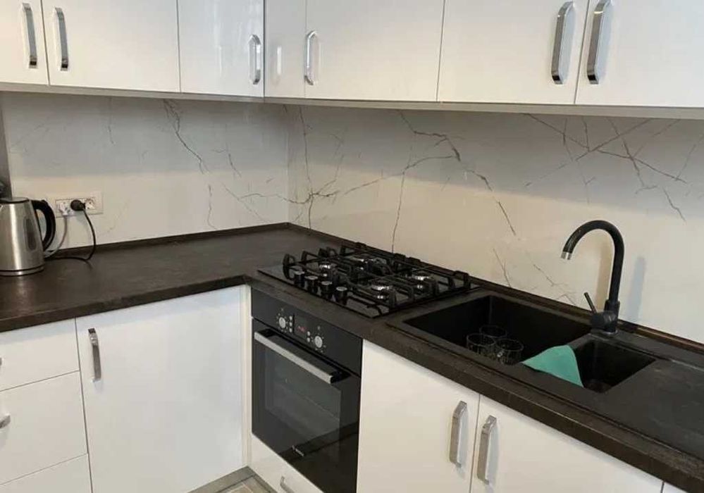 Дава се под наем Двустаен апартамент в Пловдив, Кючук Париж - 64 кв.м за 219.3 € - Снимка #4