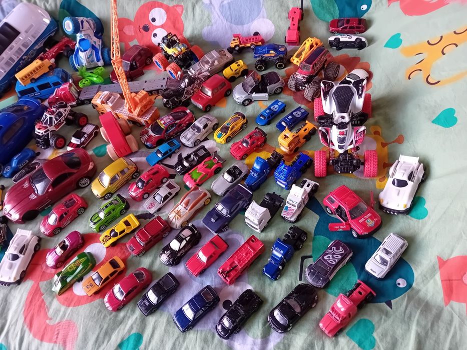 120 броя - огромен лот колички и други транспортни стрдства, метални п